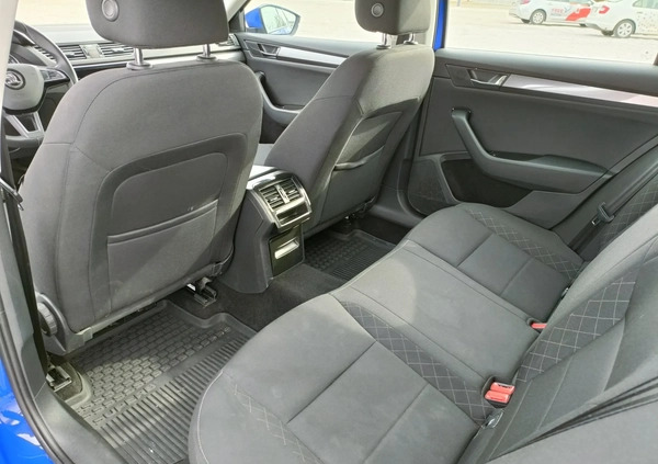 Skoda Superb cena 81200 przebieg: 148000, rok produkcji 2019 z Kraków małe 254